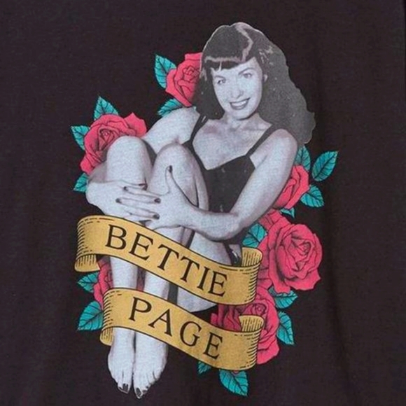 ❤NWT VINTAGE TORRID TEE - BETTIE PAGE GRAPHIC - RELAXED FIT - RINGER PLUS SIZE - Picture 2 of 14